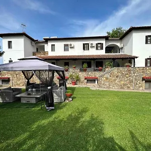 https://studios-filio-sonia.hotelschalkidiki.net